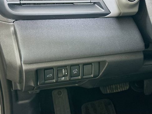 Used 2024 Subaru Outback Premium image 11