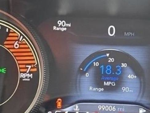 Used 2019 Jeep Cherokee Limited w/ Luxury Group image 6