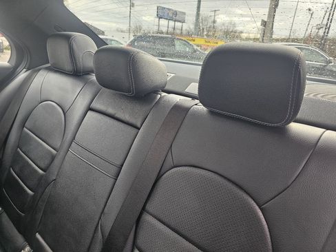 Used 2018 Mercedes-Benz C 300 4MATIC Sedan image 38