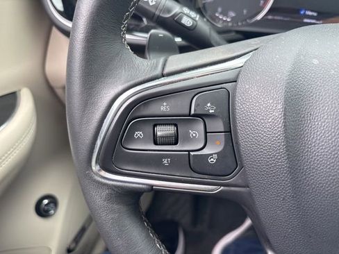 Used 2023 Buick Envision Avenir AWD/4WD image 18