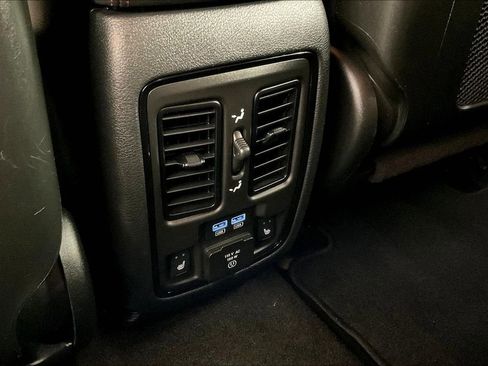 Used 2024 Dodge Durango GT image 34