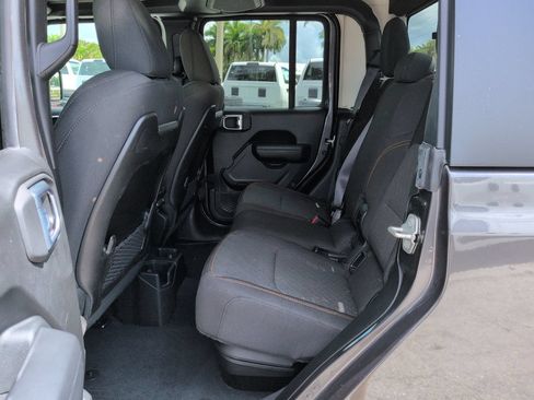 Used 2024 Jeep Gladiator Mojave w/ Technology Group AWD/4WD image 14