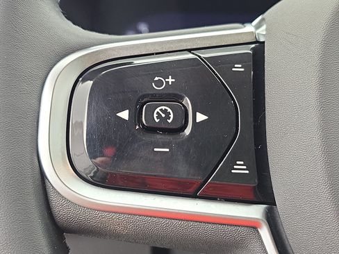 Used 2023 Volvo XC90 B5 Plus w/ Protection Package AWD/4WD image 19