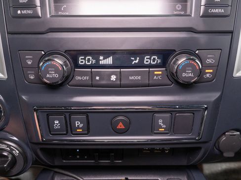 Used 2019 Nissan Titan SL w/ Midnight Edition AWD/4WD image 23