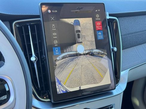 New 2026 Volvo XC90 B6 Ultra image 25