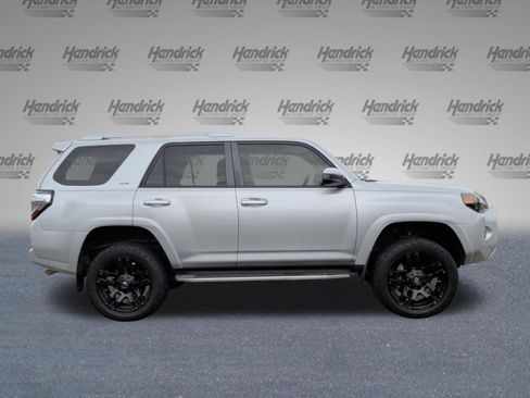 Used 2016 Toyota 4Runner SR5 RWD image 6