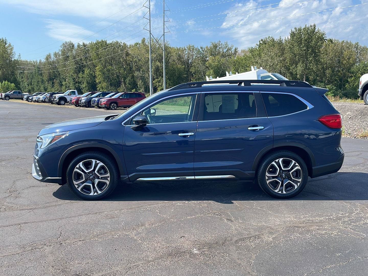 Used 2024 Subaru Ascent Touring AWD/4WD image 2
