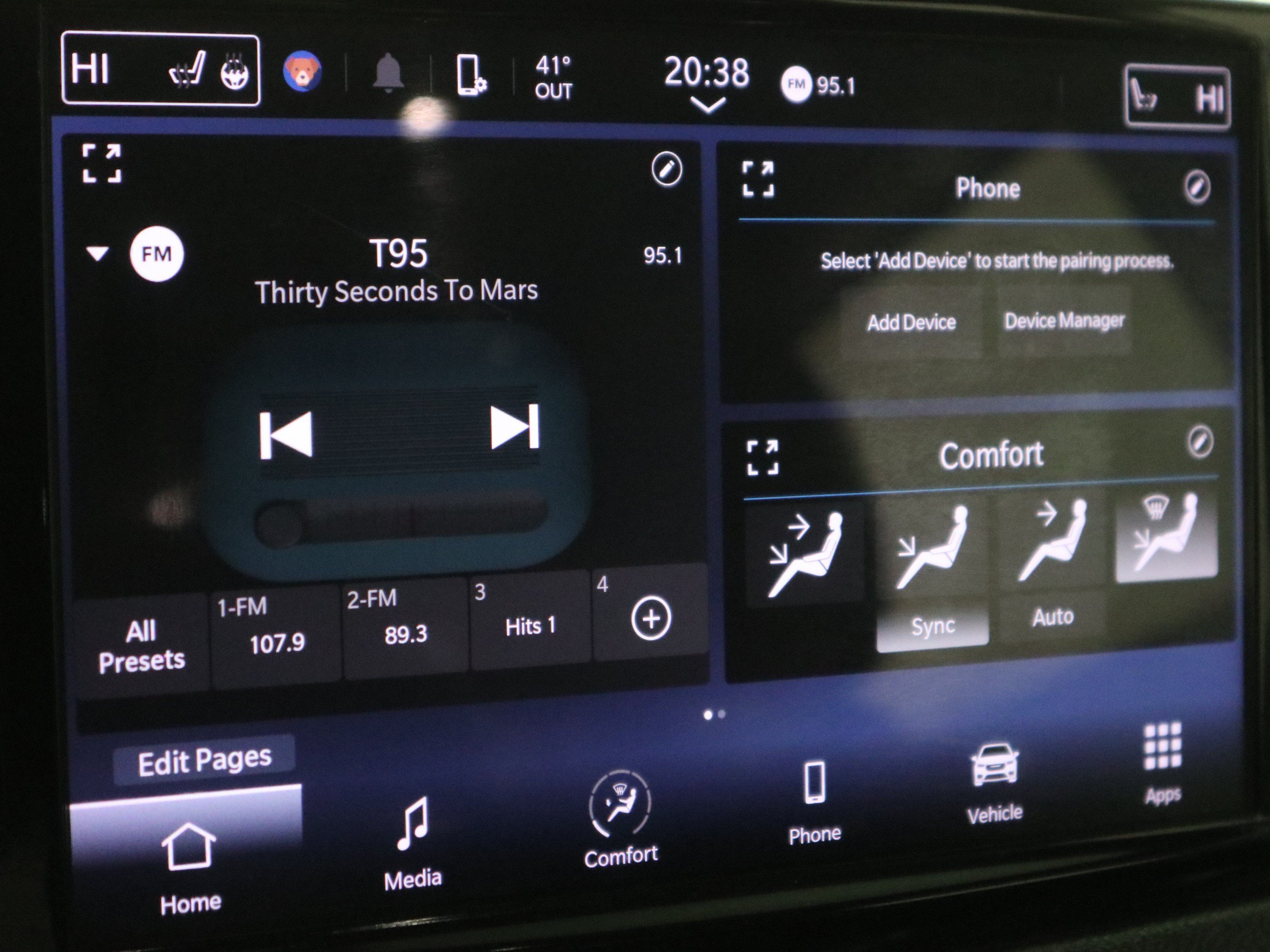 Used 2023 Chrysler Pacifica Touring-L FWD image 24