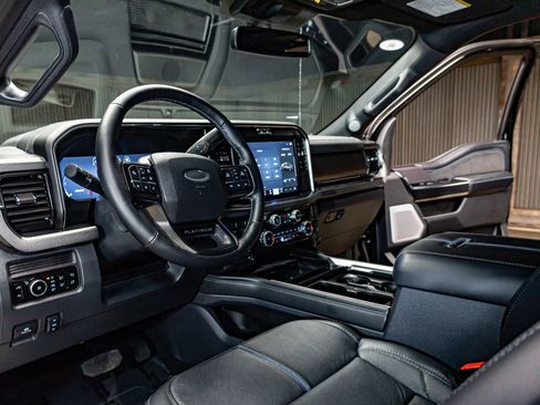 Used 2026 Ford F450 Platinum w/ FX4 Off-Road Package image 18