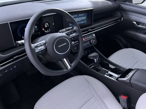 Used 2025 Hyundai Santa Cruz SE image 29