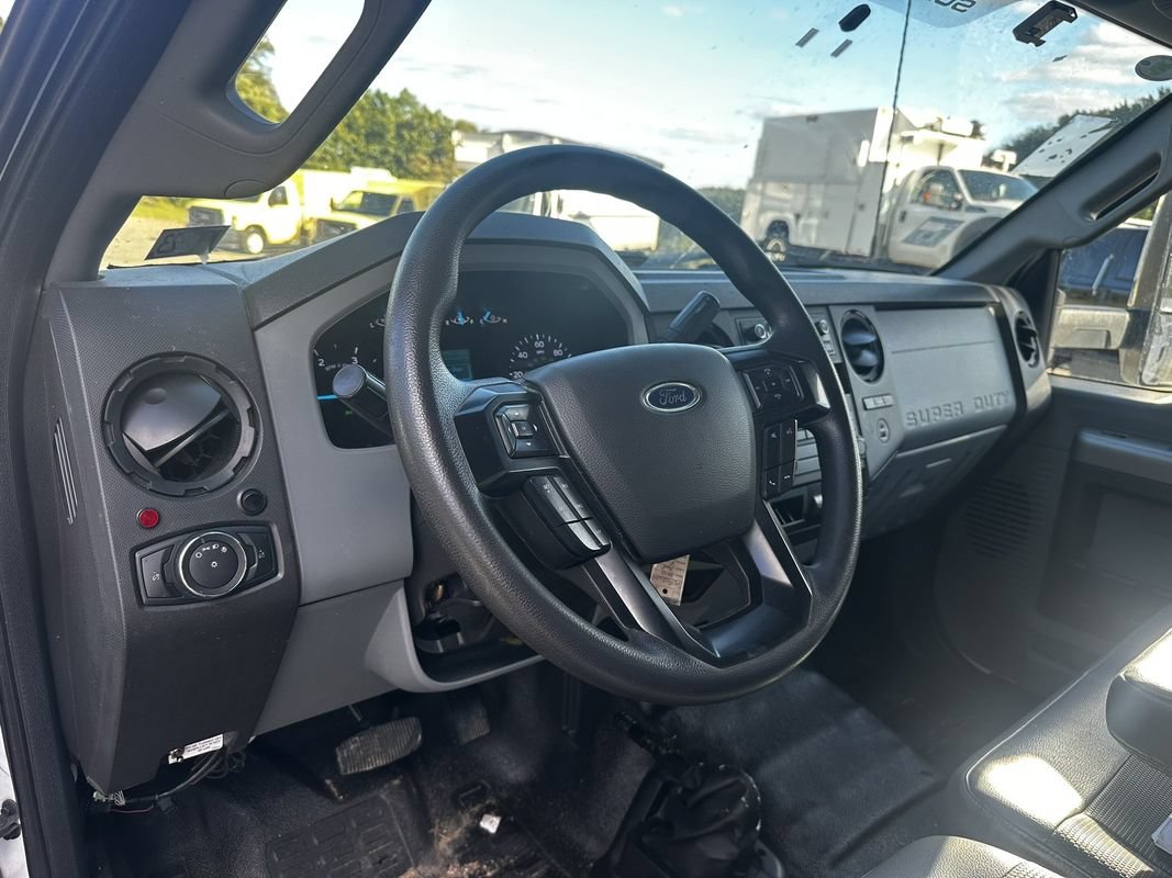 Used 2023 Ford F650 2WD Regular Cab Super Duty image 30
