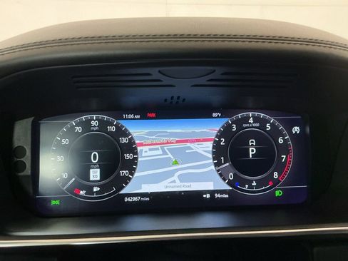Used 2021 Land Rover Range Rover Long Wheelbase Autobiography image 10