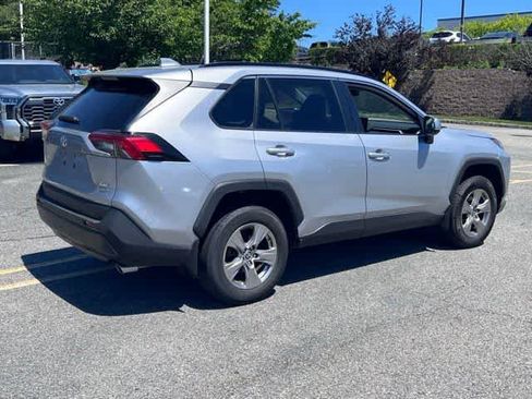 Used 2022 Toyota RAV4 XLE AWD/4WD image 37