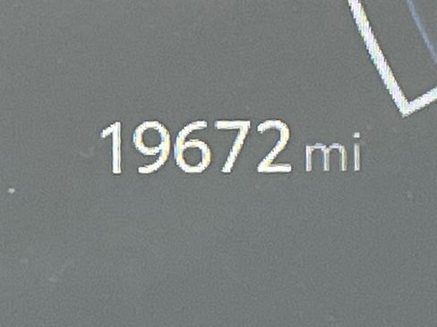 Used 2025 Toyota Camry LE image 39