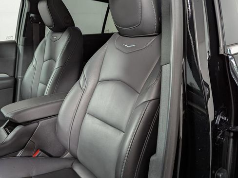 Used 2019 Cadillac XT4 Premium Luxury w/ Cold Weather Package image 17