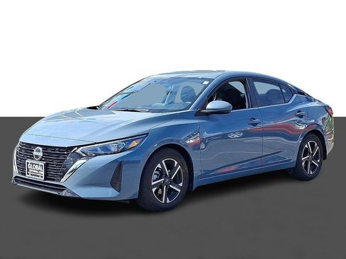 Used 2025 Nissan Sentra SV image 3