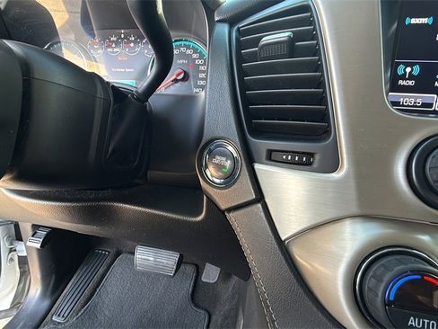 Used 2018 GMC Yukon Denali image 30