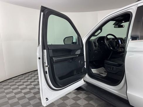 Used 2019 Ford Expedition XLT w/ Equipment Group 201A image 16