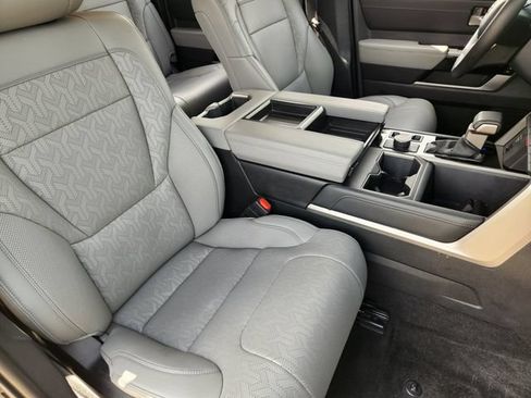 Used 2023 Toyota Tundra Limited AWD/4WD image 10