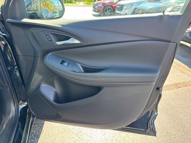 Used 2024 Buick Encore GX Preferred FWD image 25