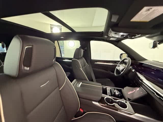 New 2026 Cadillac Escalade Luxury w/ Touring Package AWD/4WD image 42