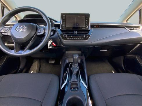 Used 2022 Toyota Corolla LE FWD image 15