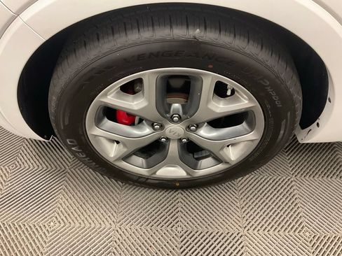 Used 2016 Kia Sorento SX FWD image 9