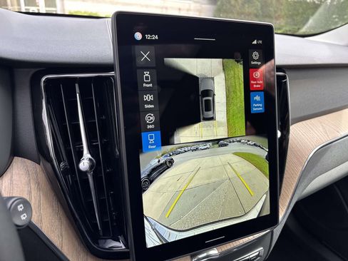 New 2026 Volvo XC60 B5 Plus w/ Protection Package Premier image 20