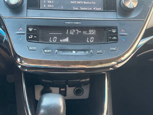 Used 2015 Toyota Avalon XLE FWD image 13