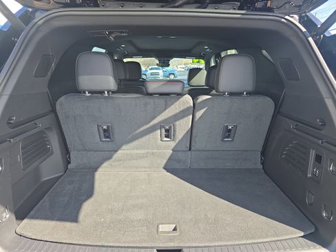 Used 2024 Chevrolet Traverse RS w/ LPO, Floor Liner Package image 5