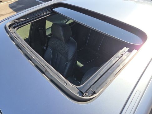 Used 2018 BMW M550i xDrive image 8