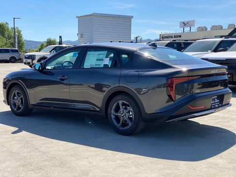 New 2026 Kia K4 LXS image 6