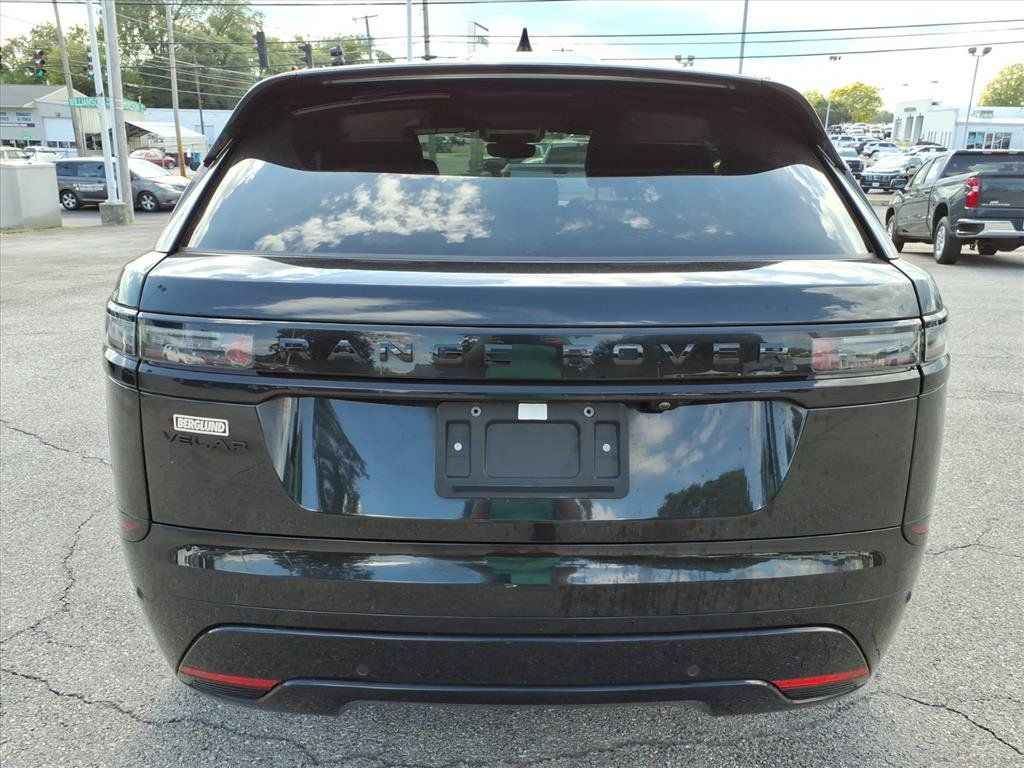 Used 2025 Land Rover Range Rover Velar Dynamic SE AWD/4WD image 4
