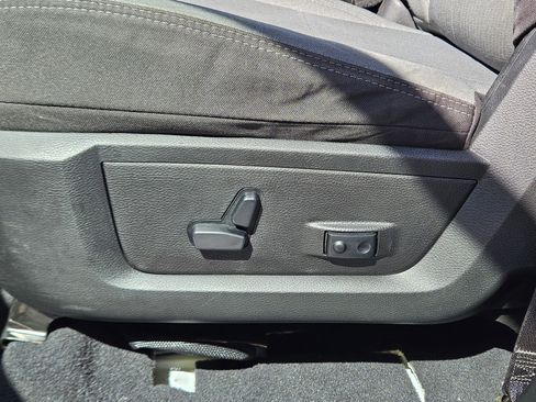 Used 2024 RAM 3500 Big Horn image 20