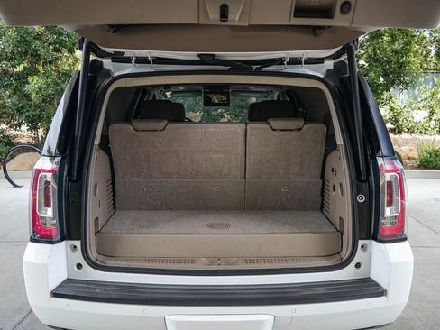 Used 2018 GMC Yukon SLT w/ Open Road Package RWD image 26