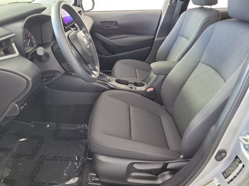 Used 2025 Toyota Corolla LE FWD image 19