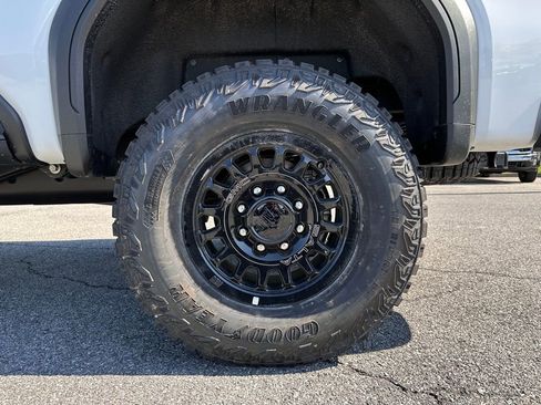 New 2026 GMC Sierra 2500 AT4X w/ AT4X AEV Edition AWD/4WD image 45