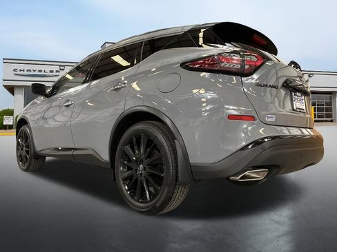 Used 2024 Nissan Murano SV w/ SV Midnight Edition Package image 11