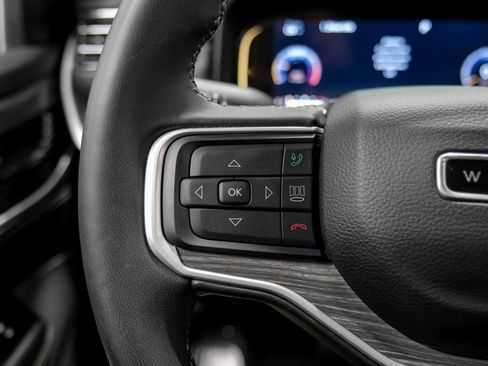 Used 2023 Jeep Wagoneer Series II image 14