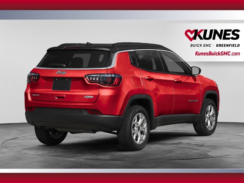 Used 2025 Jeep Compass Limited AWD/4WD image 4