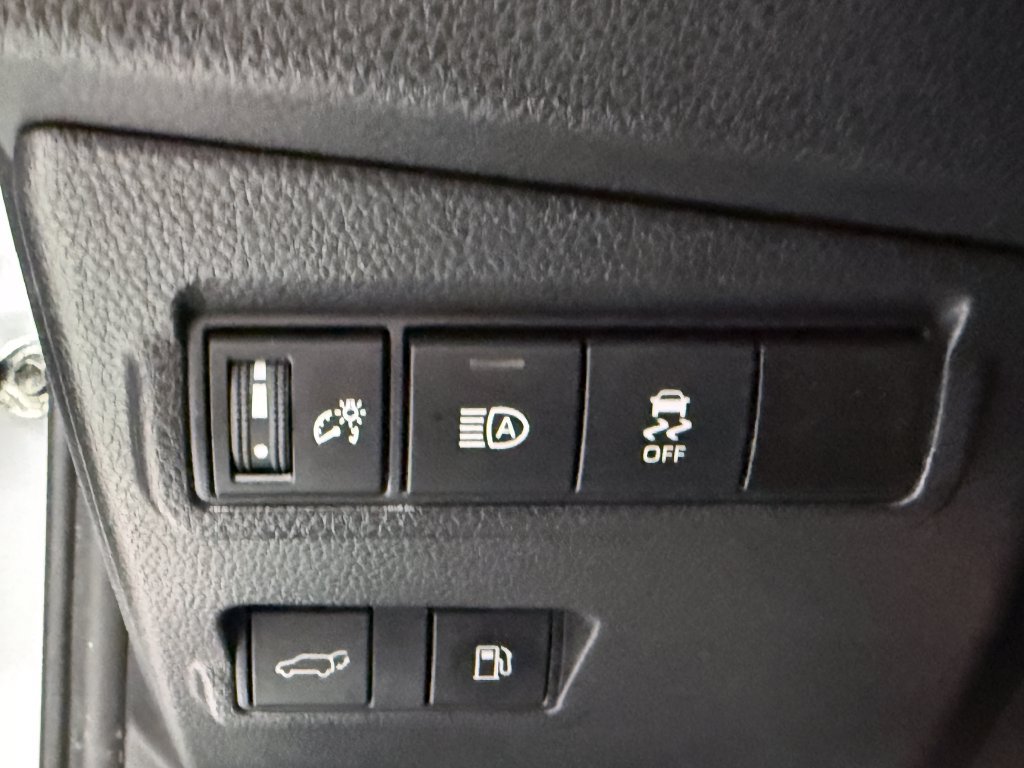 Used 2024 Toyota Corolla Cross AWD Hybrid w/ Convenience Package image 27