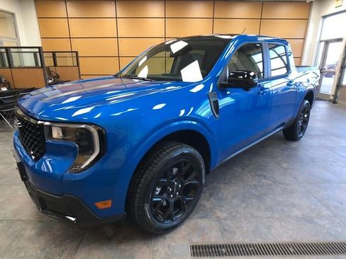 New 2026 Ford Maverick Lariat w/ Black Appearance Package image 3