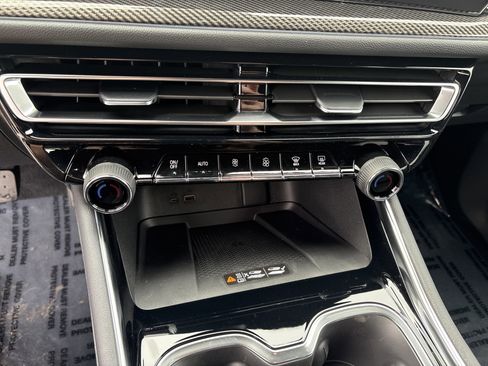 New 2026 Chevrolet Traverse High Country AWD/4WD image 25