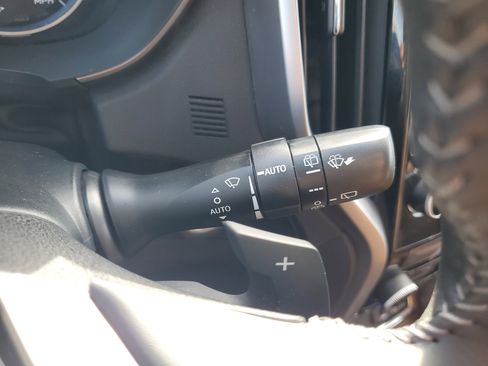 Used 2020 Subaru Ascent Touring w/ Popular Package #2A image 33