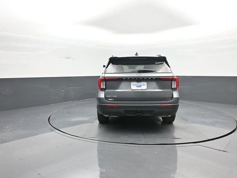 New 2026 Ford Explorer Active RWD image 6