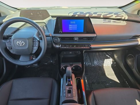 Certified 2025 Toyota Prius XLE image 10