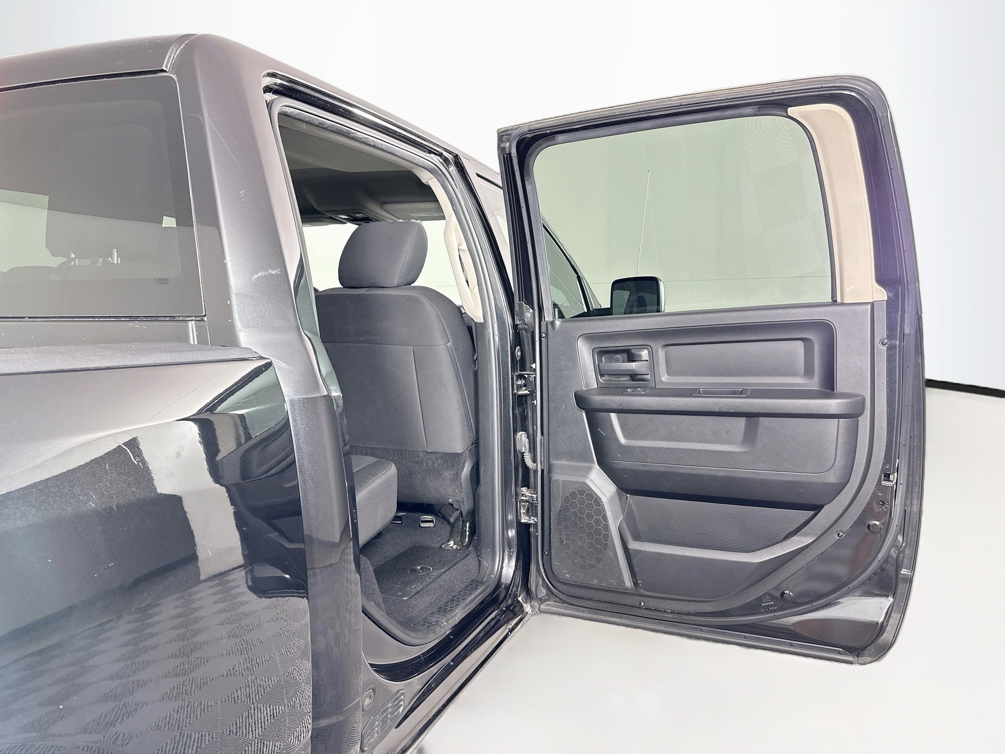 Used 2019 RAM 1500 Express w/ Express Value Package RWD image 27