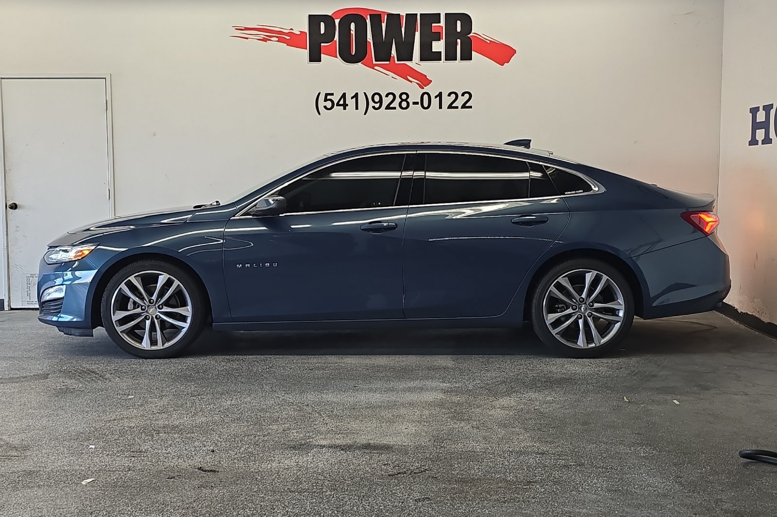 Used 2024 Chevrolet Malibu LT FWD image 6