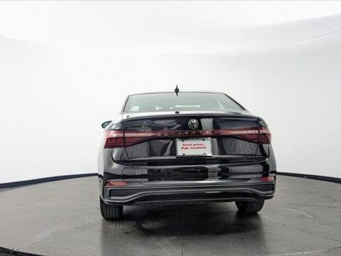 Used 2025 Volkswagen Jetta Sport FWD image 6