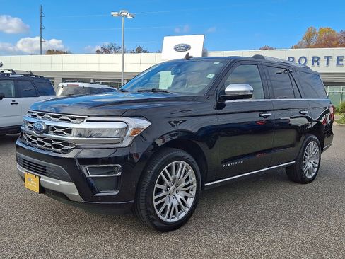 Certified 2024 Ford Expedition Platinum image 4